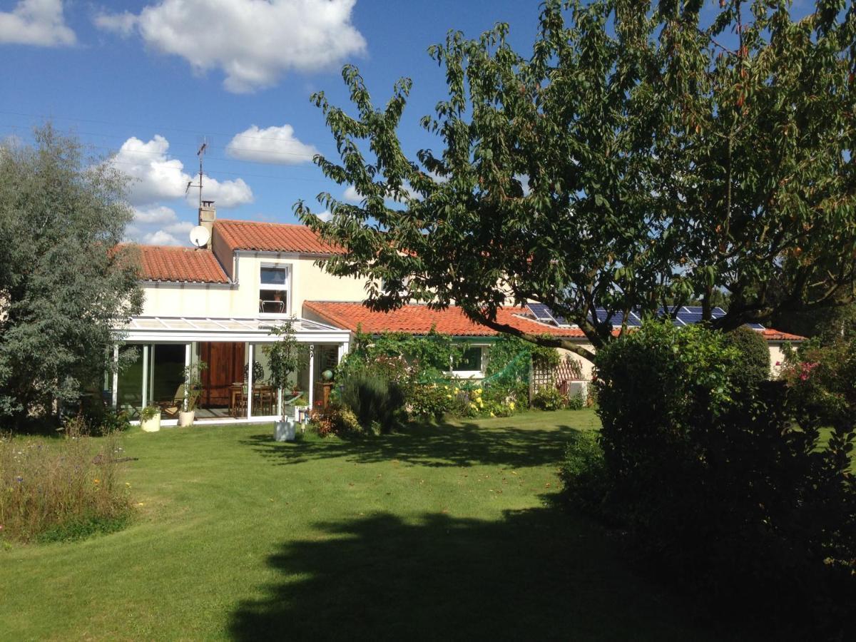 Chez Pierre Et Caroline Bed & Breakfast เลแซร์บิเย ภายนอก รูปภาพ