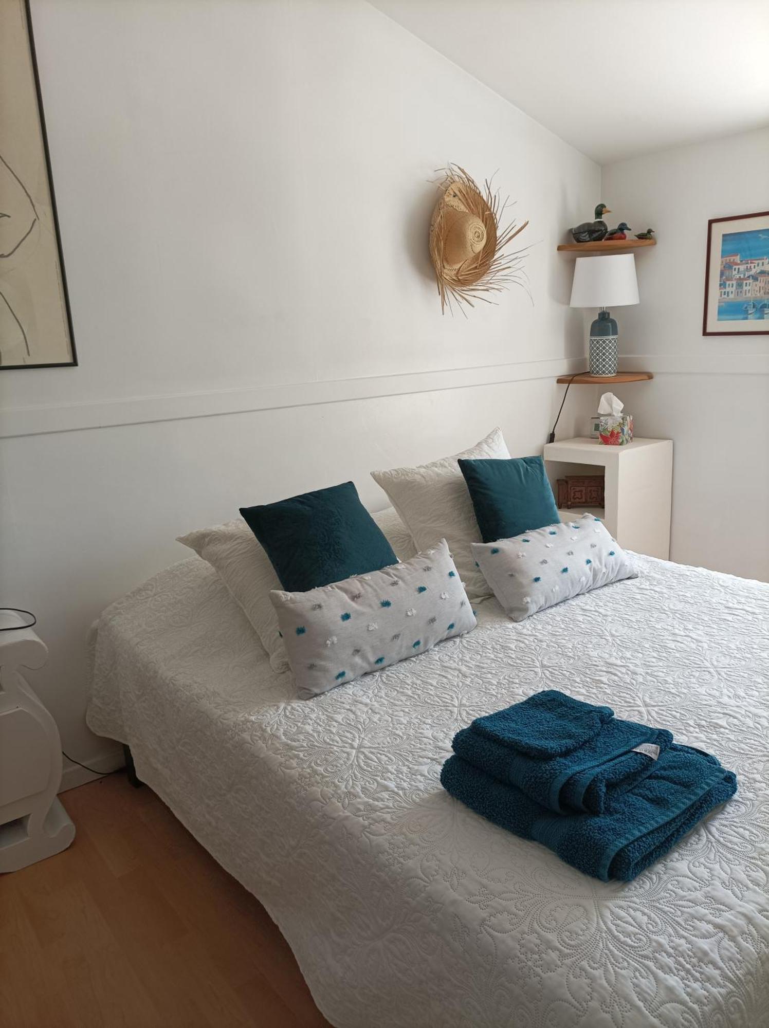 Chez Pierre Et Caroline Bed & Breakfast เลแซร์บิเย ภายนอก รูปภาพ